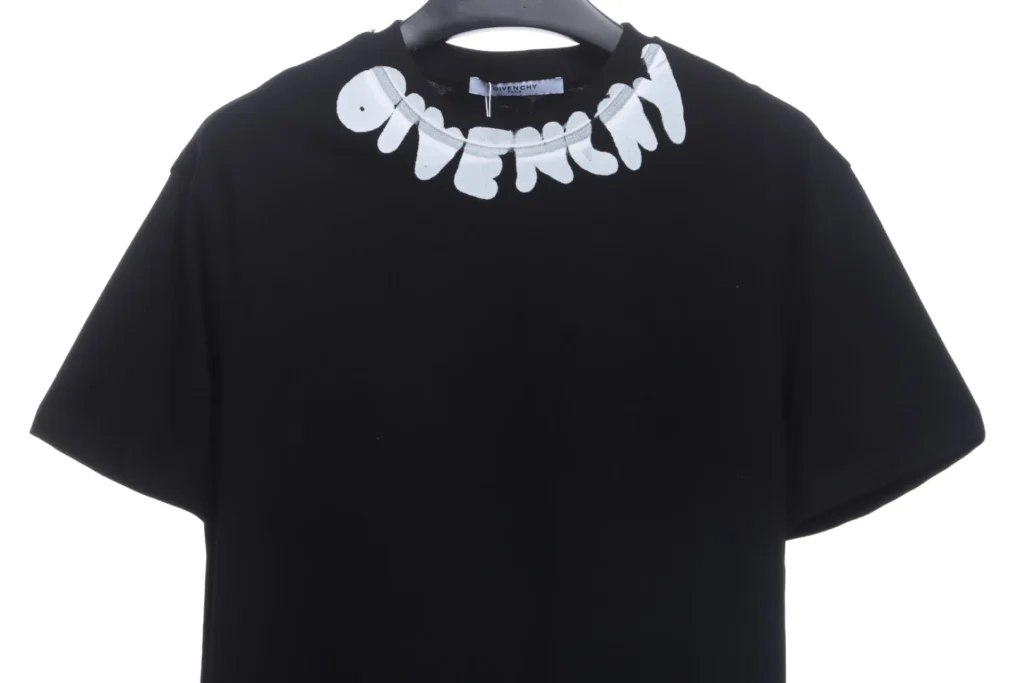 Neckline graffiti print letters short sleeve