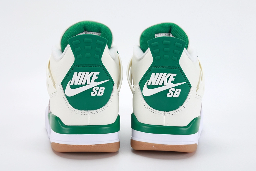 NK SB x Air Jordan 4 Retro 'Pine Green' replica