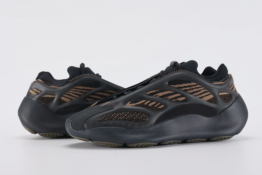 yeezy-700-v3-clay-brown-replica