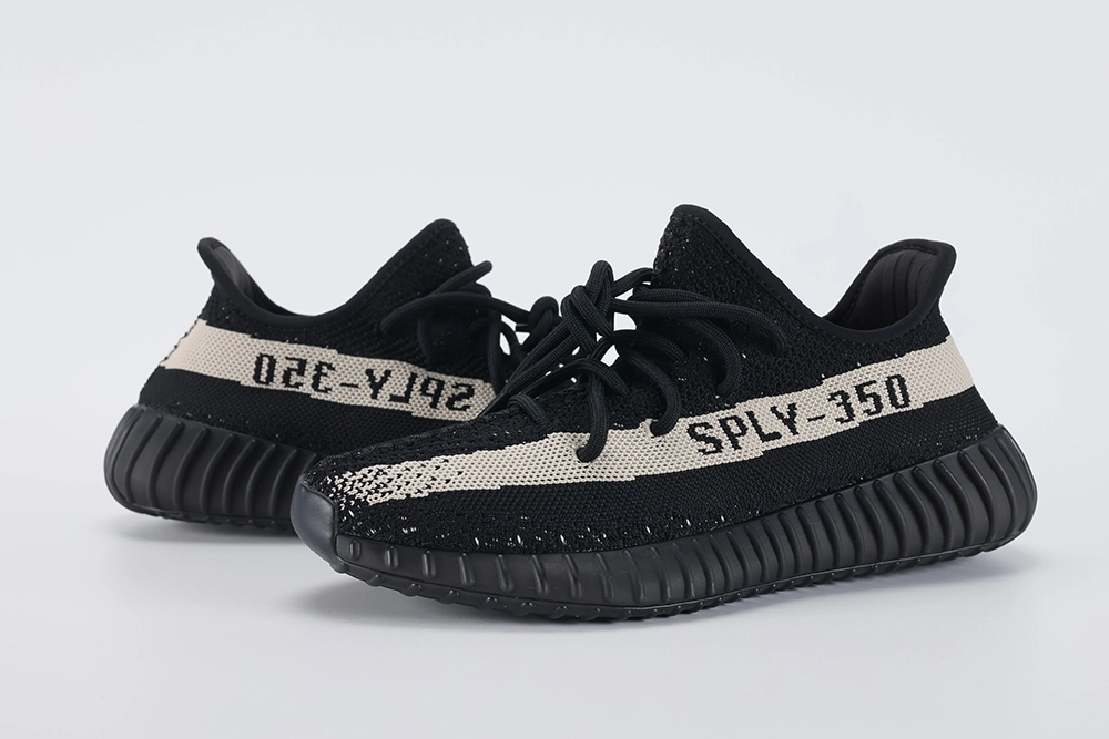 Yeezy Boost 350 V2 'Oreo' Replica