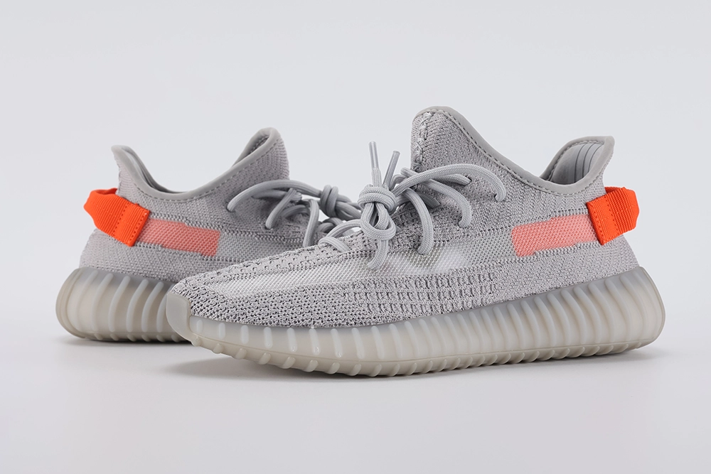 yeezy-boost-350-v2-'tail-light'-replica